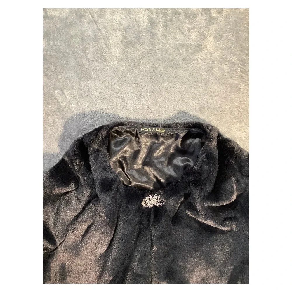 Park‎ and Main Black Faux Mink Fur Bolero Jacket Rhinestone Clasp